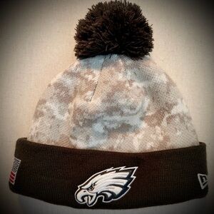 NEW ERA NFL Philadelphia Eagles Salute To Service Knit Hat Gray Camo Fleece Line